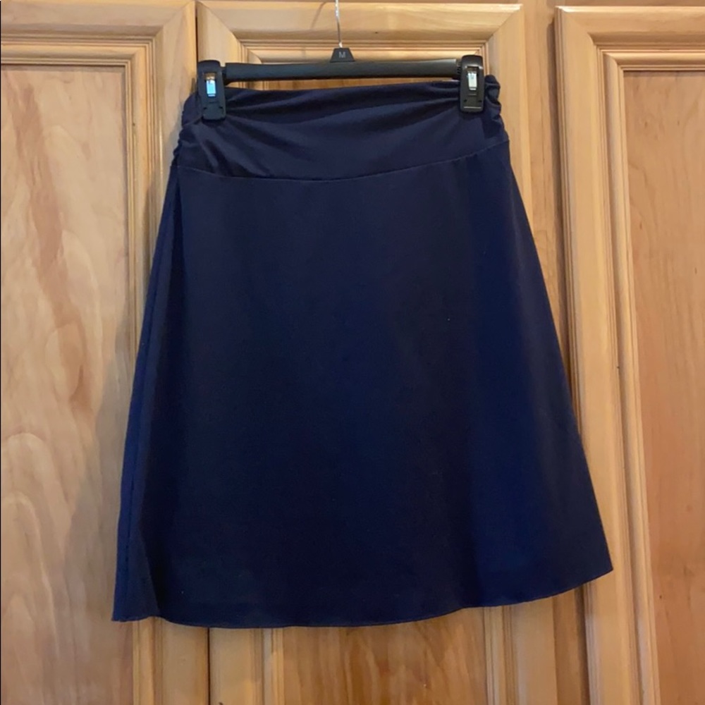 Reversible short navy skirt